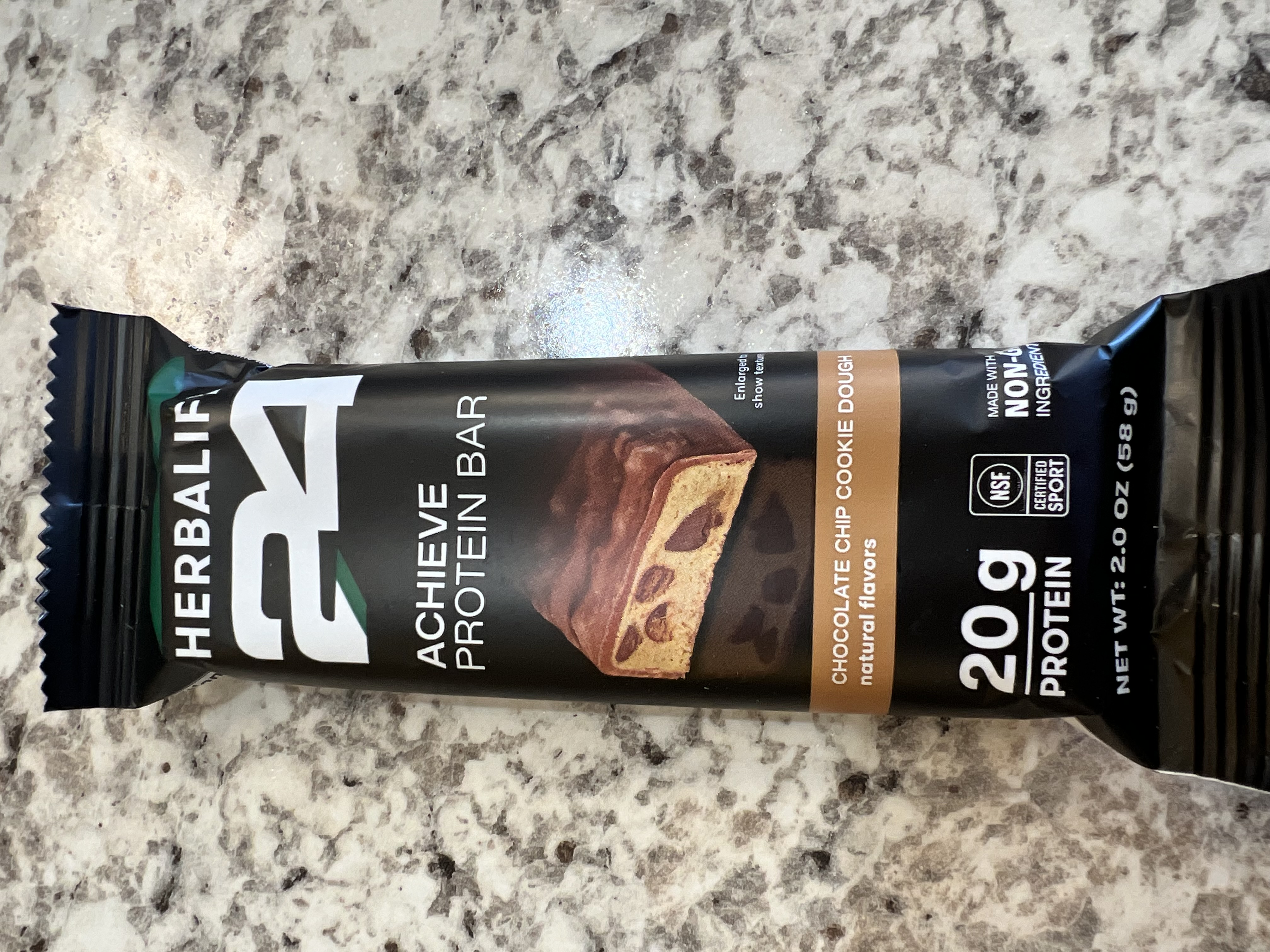 Chocolate chip cookie dough 24 protein bar