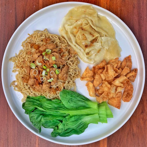 Mie Ayam Spesial ( Special Chicken Noodles )