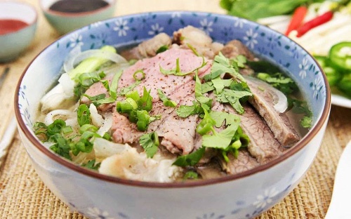 7. Rare Steak, Flank, & Tendon/ Pho Tai Nam Gan