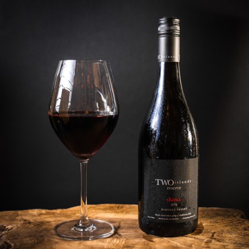 Two Island Shiraz reserve (AUS) by : Bottle