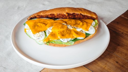 Egg with Sundried Tomato Pesto Sandwich