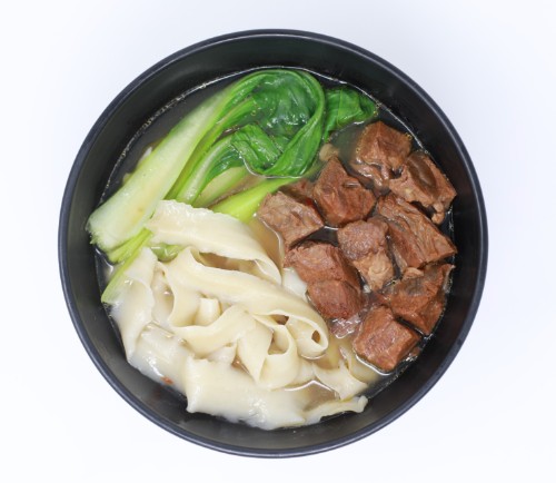 N2. Beef Stew Noodle 牛腩汤面