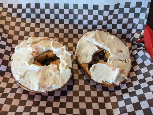 Bagel w/ Salmon CC