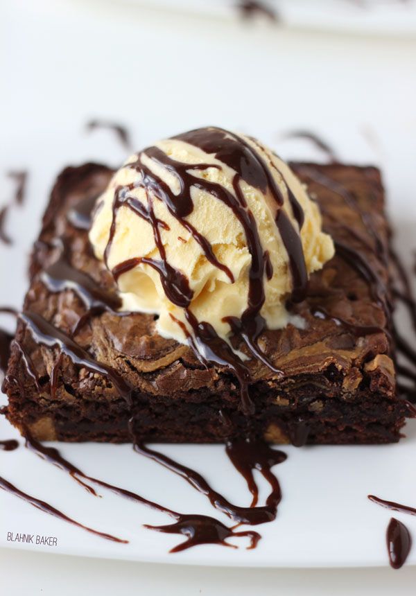 BROWNIE SUNDAE
